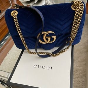 GG Marmont Velvet Medium Shoulder Bag